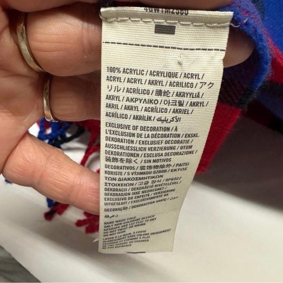 Hollister Buffalo Plaid Blanket Scarf Red Purple Blue Oversized Fringe - Picture 5 of 6